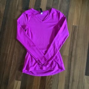 Under Armour Womens V-Neck Fitted Long Sleeve Hi-Low Cold Gear Top Purple Small